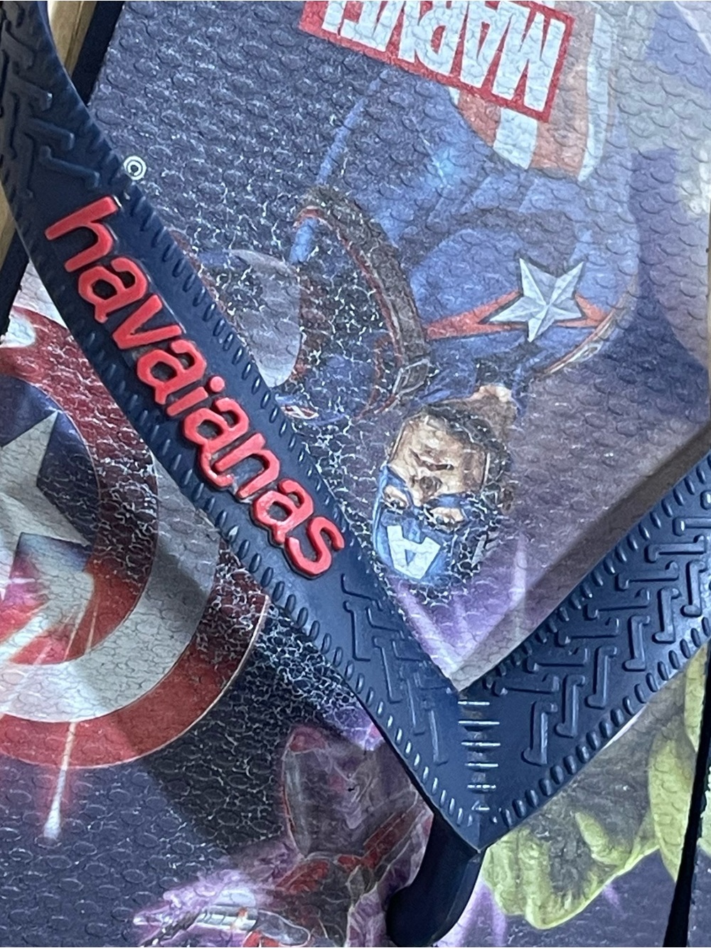 🌊🏝️ Havaianas Top Marvel Avengers Flip Flops - Navy Blue - Size 9/10 🌺🐟